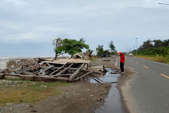 Pemkab dan Polres Mukomuko Imbau Masyarakat Waspada Cuaca Buruk 