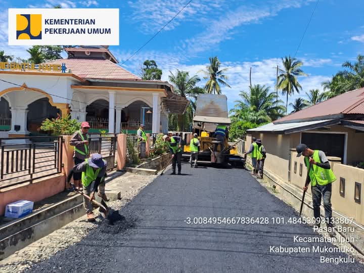 Pemkab Mukomuko Tuntaskan Pembangunan Jalan Hotmix Gunakan DBH Kelapa Sawit 