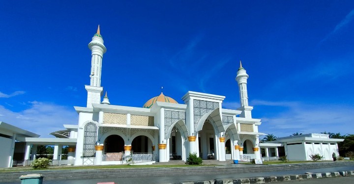 Progres Rehabilitasi Masjid Agung Mukomuko Capai 80 Persen 