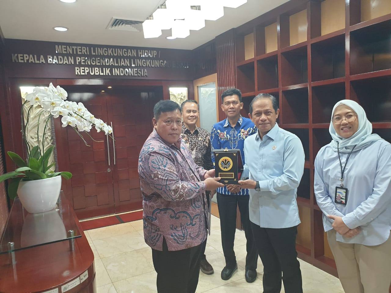 Atasi Permasalahan Sampah, Bupati Mukomuko Temui Menteri Lingkungan Hidup 