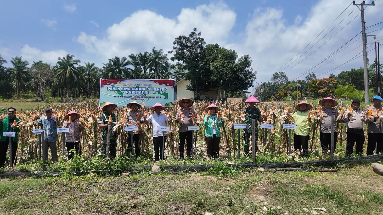 Dukung Ketahanan Pangan, Polres Mukomuko Gelar Panen Raya Jagung Serentak Kuartal III