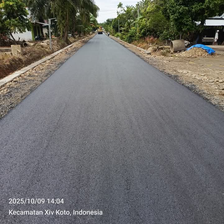 Jalan Di Desa Tanjung Mulya Dihotmix, Warga Senang dan Ucapkan Terimakasih 